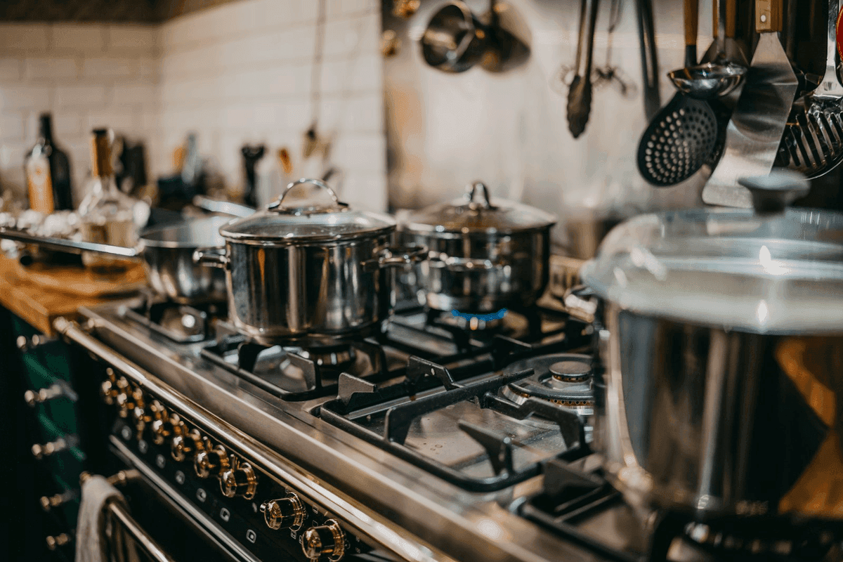 Non-Toxic Cookware: What's Actually Safe for Your Kitchen