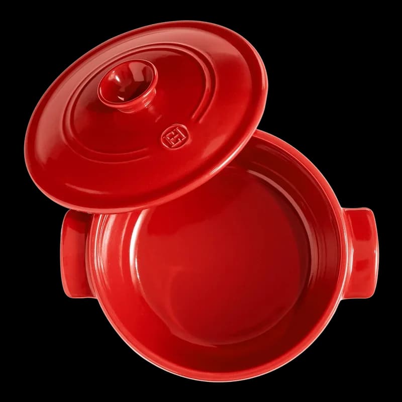 Emile Henry Flame Round Dutch Oven (5.5 qt)